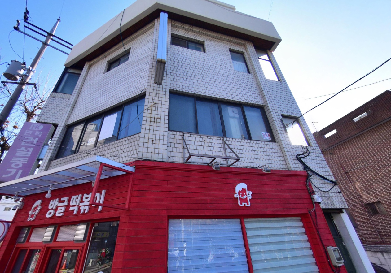 서울 중랑구 진봉 샘플실 - 골프웨어 및 기능성 의류 샘플 제작 작업장